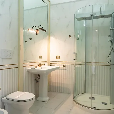Persone Palace - By Symphonya Luxury Alojamento de Acomodação e Pequeno-almoço