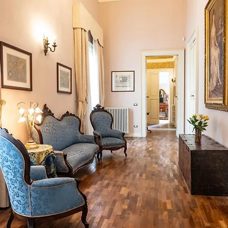 Alojamento de Acomodação e Pequeno-almoço Persone Palace - By Symphonya Luxury